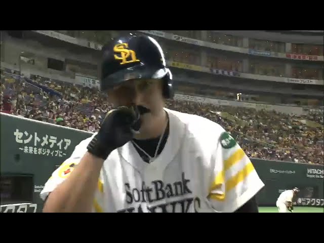 【2回裏】スタンド中段へ快感アーチ!! ホークス・李大浩の先制31号ソロ 2015/9/28 H-F