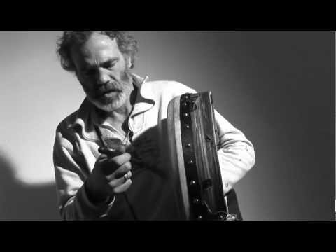 5 battaí/jazz brush: Rónán Ó Snodaigh - Bodhrán Classes