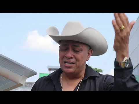 MURIÓ MI PADRE - URIEL HENAO