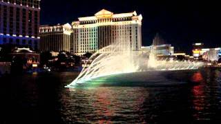 BELLAGIO FOUNTAINS IN VEGAS - NOTHING'S GONNA CHANGE MY LOVE FOR YOU.MPG