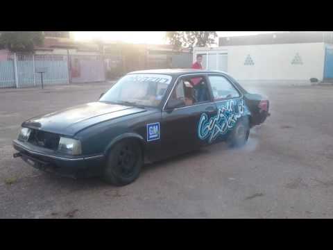 Chepala Turbo Kakazin - Burnout na rua de 4rta