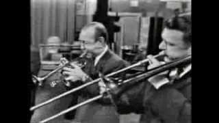 Muggsy Spanier "At The Jazzband Ball"