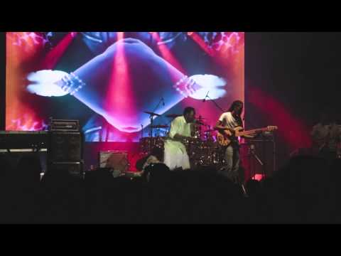 KAFU BANTON. Hasta el metal - Concierto de Damian Marley 2013 ¡KABOOM!