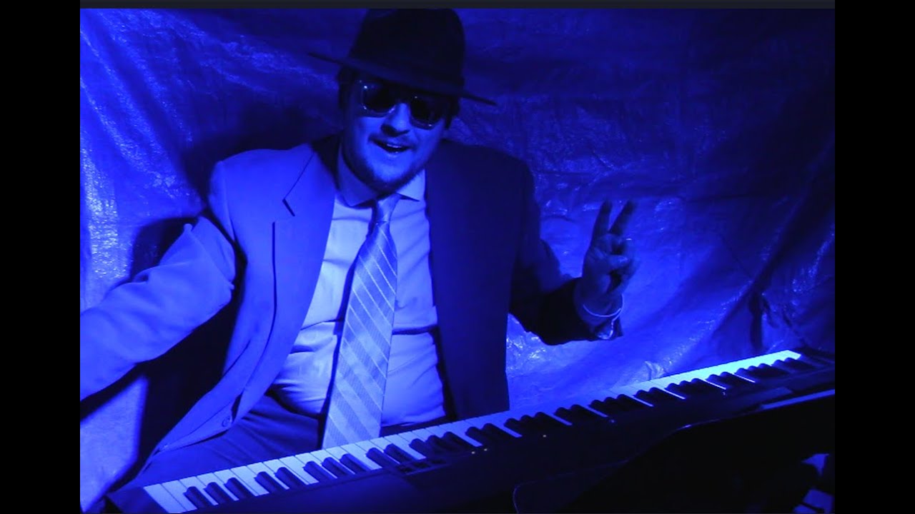 Promotional video thumbnail 2 for Blue Louis