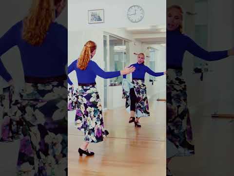 El primer paso tercera sevillana