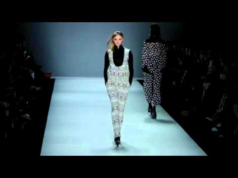 MELISSA NEPTON Runway from Toronto