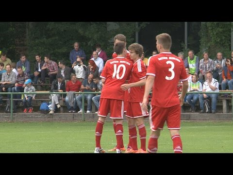 FC Bayern Munich vs. FC Wacker Munich 15:0 - Lucas Scholl and Gianluca Gaudino trump