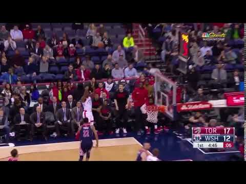 DeMar DeRozan With The BEAUTIFUL Over Head Pass!