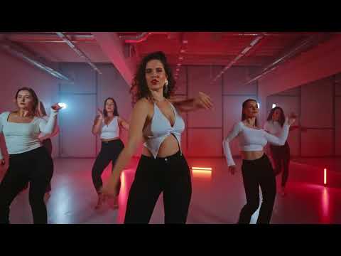 Aiste Bachata Lady Style choreography on 'Encima de Mi'