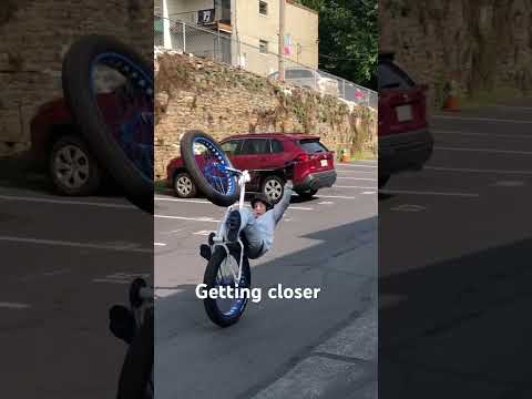 #wheelie #stuntbicycle #subscribe #onehandedmode