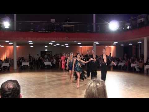 Einmarsch - Internationales Weihnachtstanzturnier 2013