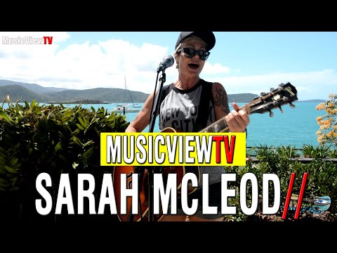 SARAH MCLEOD - "PRIVATE SCHOOL KID" (MusicViewTV)