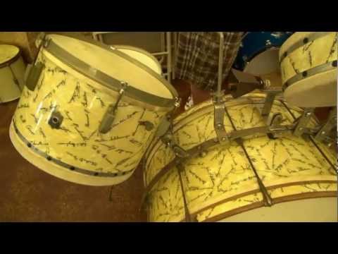 Vintage Drums & New Ludwig Club Date Drums At The Chicago Vintage And Custom Drum Show 2012