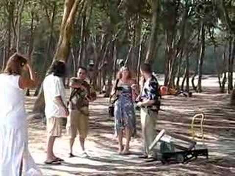 download lagu mp3 mp4 Hawaiian Barefoot Weddings, download lagu Hawaiian Barefoot Weddings gratis, unduh video klip Hawaiian Barefoot Weddings