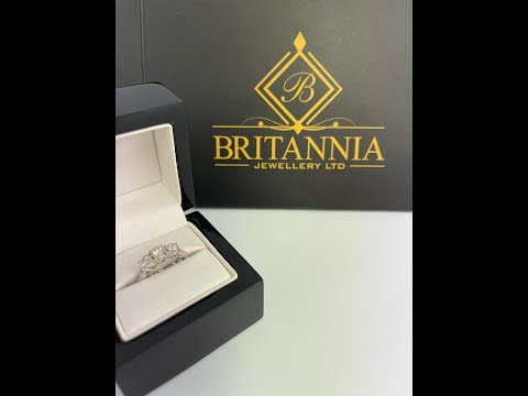 9ct white gold illusion set 3 stone diamond .50ct engagement ring n1/2 c50038