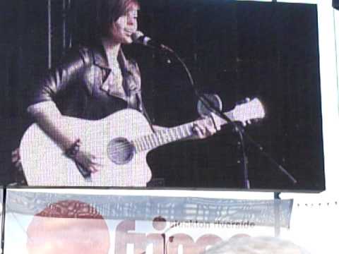 Sarah Proctor - 'Make you stay' original song @ Fringe Festival.