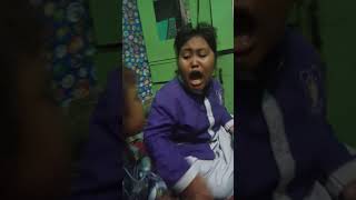 Download lagu Anak kecil berantem lucu mp3