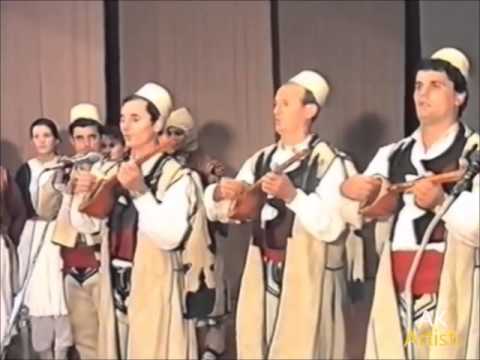 Pa flamur nuk kemi dasëm.- Anton Gjoka