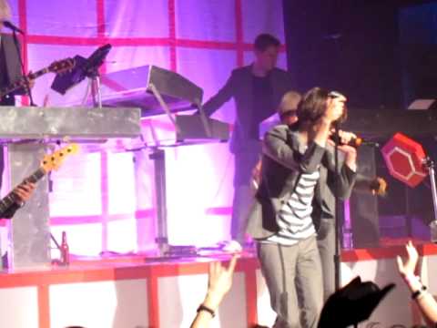 Spankrock/Alex Greenwald/Mark Ronson sing "Bike Song" @ MHOW 10/11/10