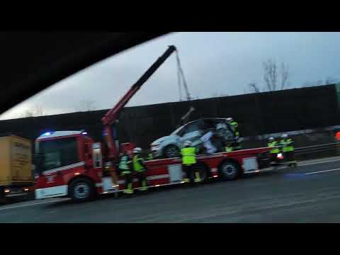 Achtung Unfall Auto Stau A2 Traiskirchen Richtung Graz von Wien Autobahn