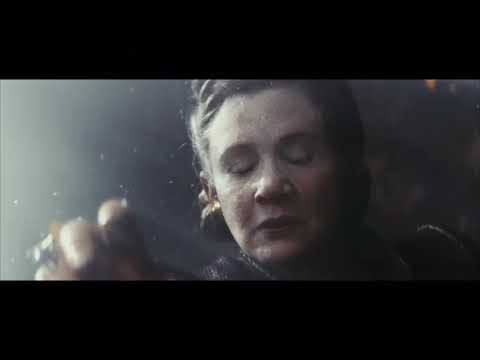 Leia Organa flies in space