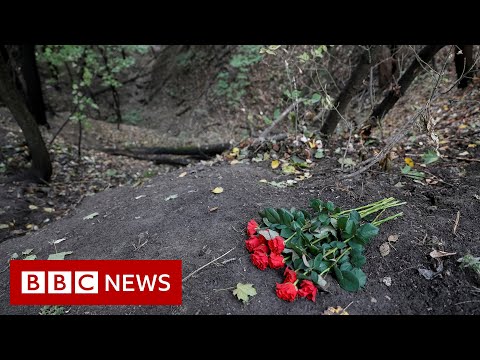 Remembering Ukraine's forgotten 'Holocaust by Bullets' - BBC News