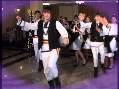 Ansamblul Flori Muresene- Revelion 2011