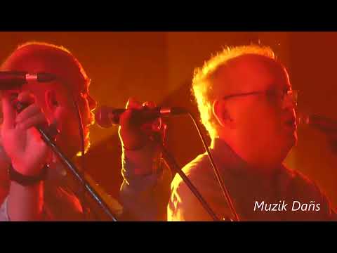 Danse bretonne : ridée - Les traines meuriennes orchestra (fest noz de La nuit Jaune d'Elliant 2018)