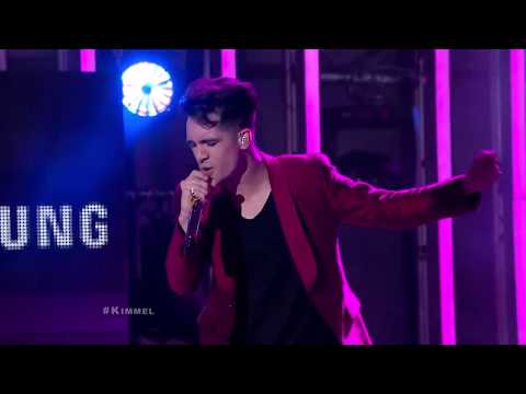 Panic! at the Sisqo Performs 'The Thong Song'