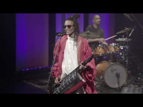 Jonathan Ferr | Azul (Djavan) | Instrumental Sesc Brasil