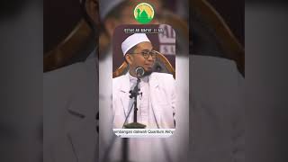 Download lagu Ustadz Adi Hidayat - Membaca Do'a Qunut #shorts mp3