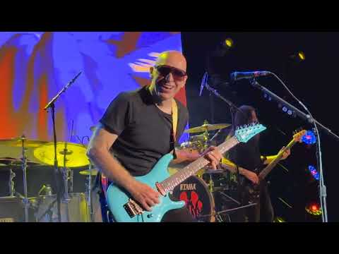 Joe Satriani - "Surfing with the Alien" Live Concert 2023 - Mind-Blowing Extended Guitar Solo
