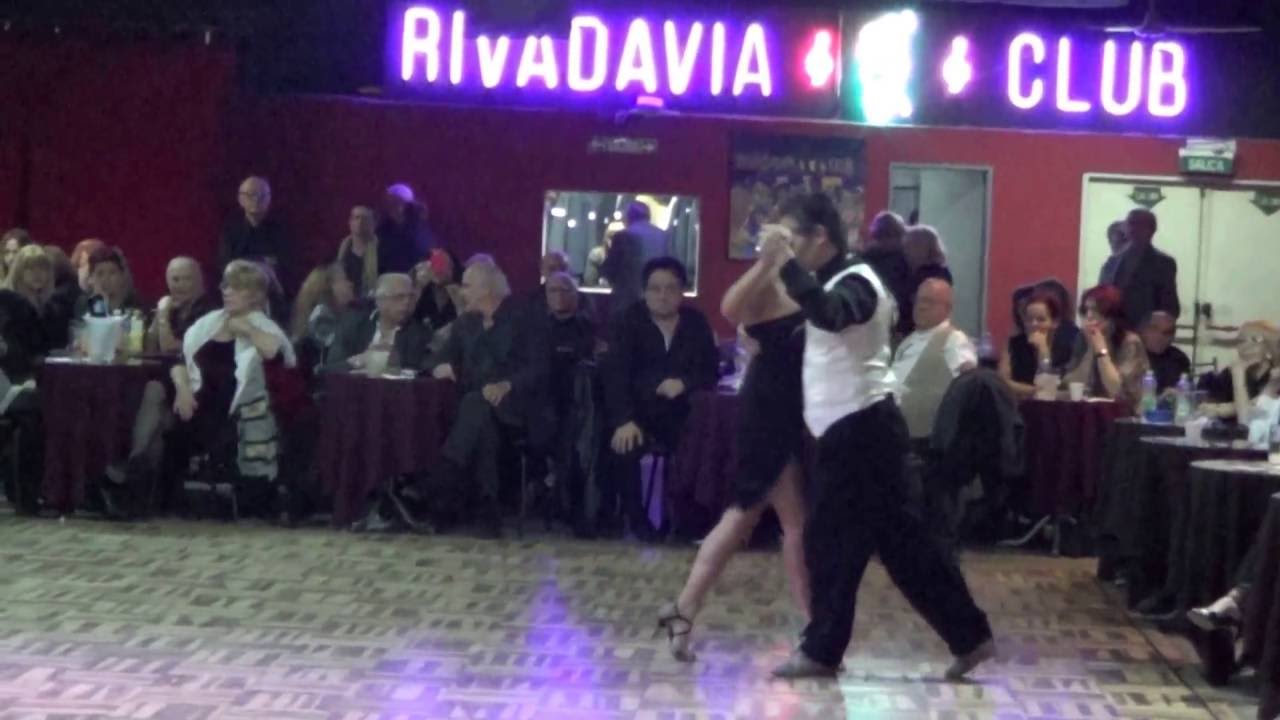 El Puchu Humberto Pouchulú & Viviana Magaro Tango "El Puntazo" D'Arienzo (12-07-16) 4/5