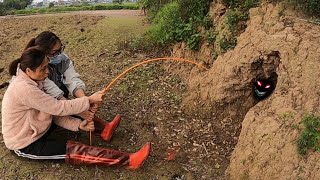 Giant Snake Bite Fishing Two Girls Calling For Help || Giant King Cobra Hunter