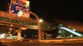 preview picture of video 'Dubai Taxi Road Trip from Dubai Mall to Jumeirah Beach at Night'
