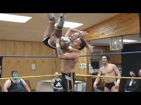 Little Mean Kathleen vs. Brett Ryan Gosselin - Limitless Wrestling (Intergender, Mixed, The Road)