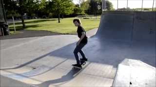 preview picture of video 'Some Tricks at Forfar Skatepark'