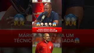 TÉCNICO BARRA PESADA ELE ANDAVA ARMADO 😱😱 #futebol #brasil #football #soccer #shorts #jogos