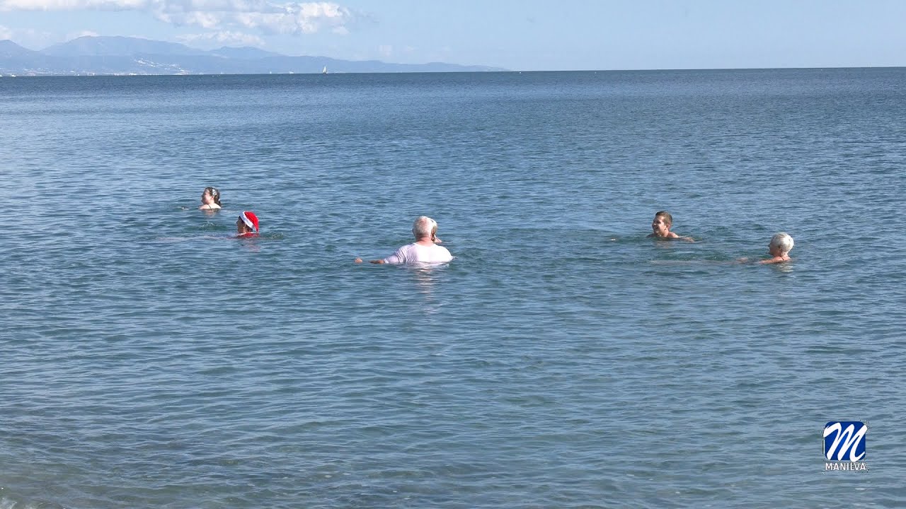 Se celebra la XI edición del Boxing Day Charity Swim