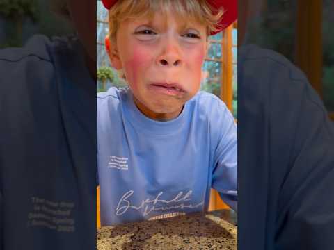 😵😮‍💨Tydus eats the most sour grapes! How did he handle the extreme sourness?! #sourcandy #tydus