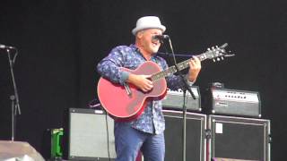 [Hyde Park, 2012] Paul Carrack - Love Will Keep Us Alive