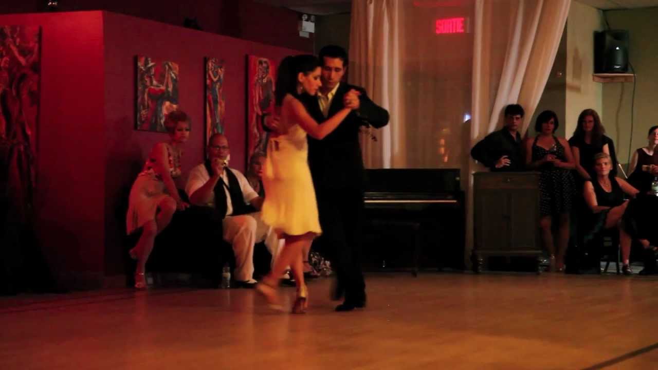 Fatima Vitale et Cristian Correa, les 5 et 10 juillet 2011. Tangos.