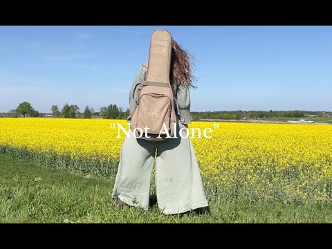 Kelsey Kluijtmans - Not Alone - Lyric video