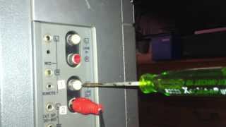 How to Remove A RCA Male Input Plug lodged in a RCA Female Output...