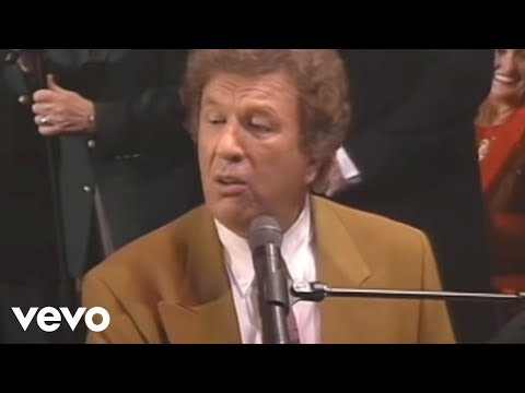 Bill & Gloria Gaither - I'm Gonna Keep On [Live] ft. Gaither Vocal Band, Jake Hess