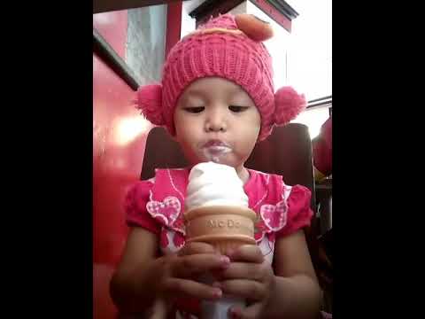 Adeeva is enjoying ice cream ^^