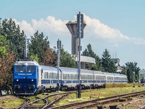 (SEZONIER) IR 1944 "Liviu Rebreanu" Satu Mare - Bucuresti Baneasa - Mangalia departs from Baia Mare