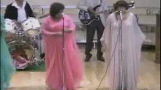 The Clark Sisters &quot;Is My Living In Vain&quot; (Rare Footage) 1981