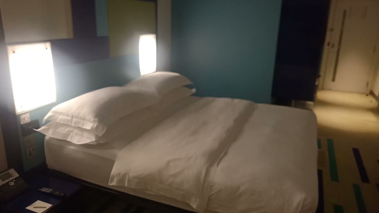 Dubai International Hotel (Concourse B) thumbnail