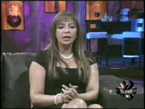 SuperXclusivo 11/19/09 - Evelyn Vazquez leyendo y con Bloopers